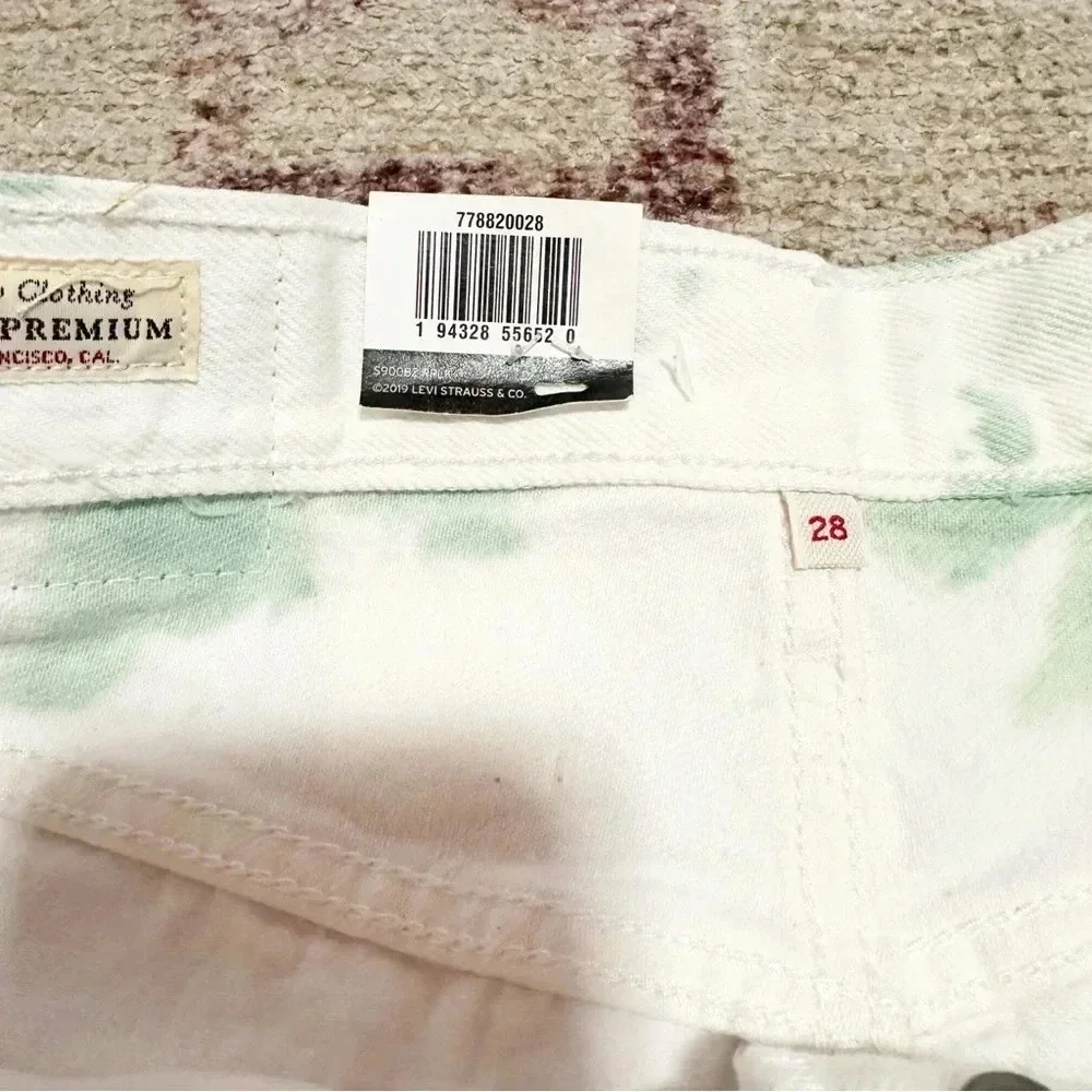 NWT Levi's High-Rise Deconstructed Tie Dye Jean Skirt in White size 28/6 - Picture 11 of 15